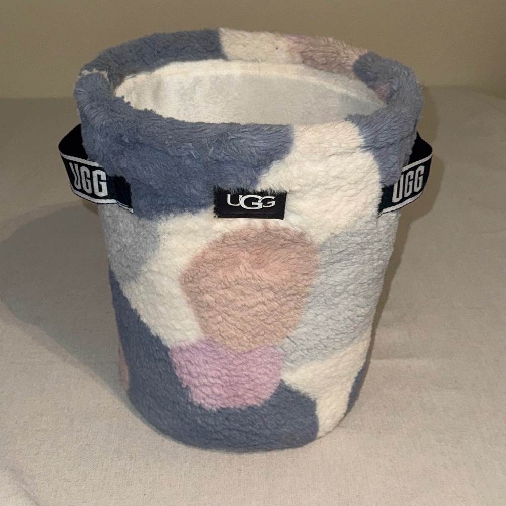 UGG Sherpa Fleece Storage Bin Blue Pink Abstract Pattern Logo Handles Organizer